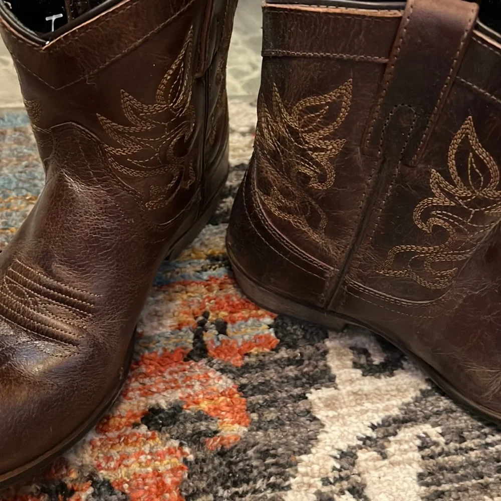Boots - Picture 1 of 2